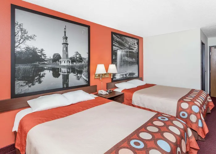 Motel Super 8 By Wyndham Washington/peoria Area Washington