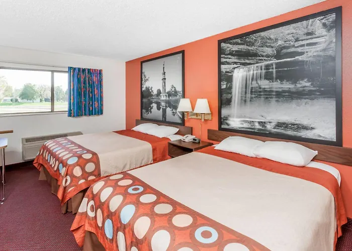 Super 8 By Wyndham Washington/peoria Area Motel Washington