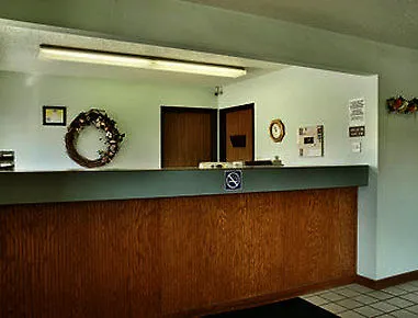 Motel Super 8 By Wyndham Washington/peoria Area 2*